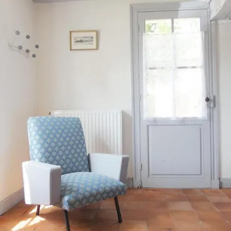 Genevieve D' Aubin *