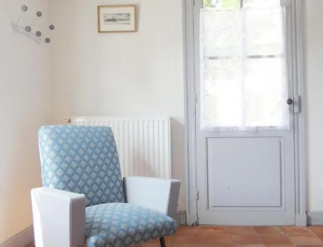 Genevieve D' Aubin *